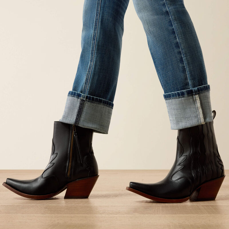 Ariat Women's Perfect Rise Silvie Straight Crop Jeans