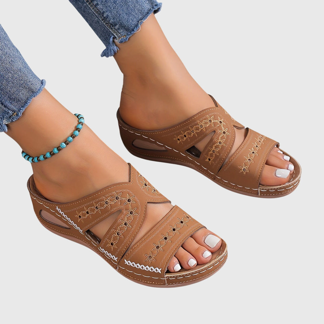 Noëlle Lightweight Orthopedic Sandals