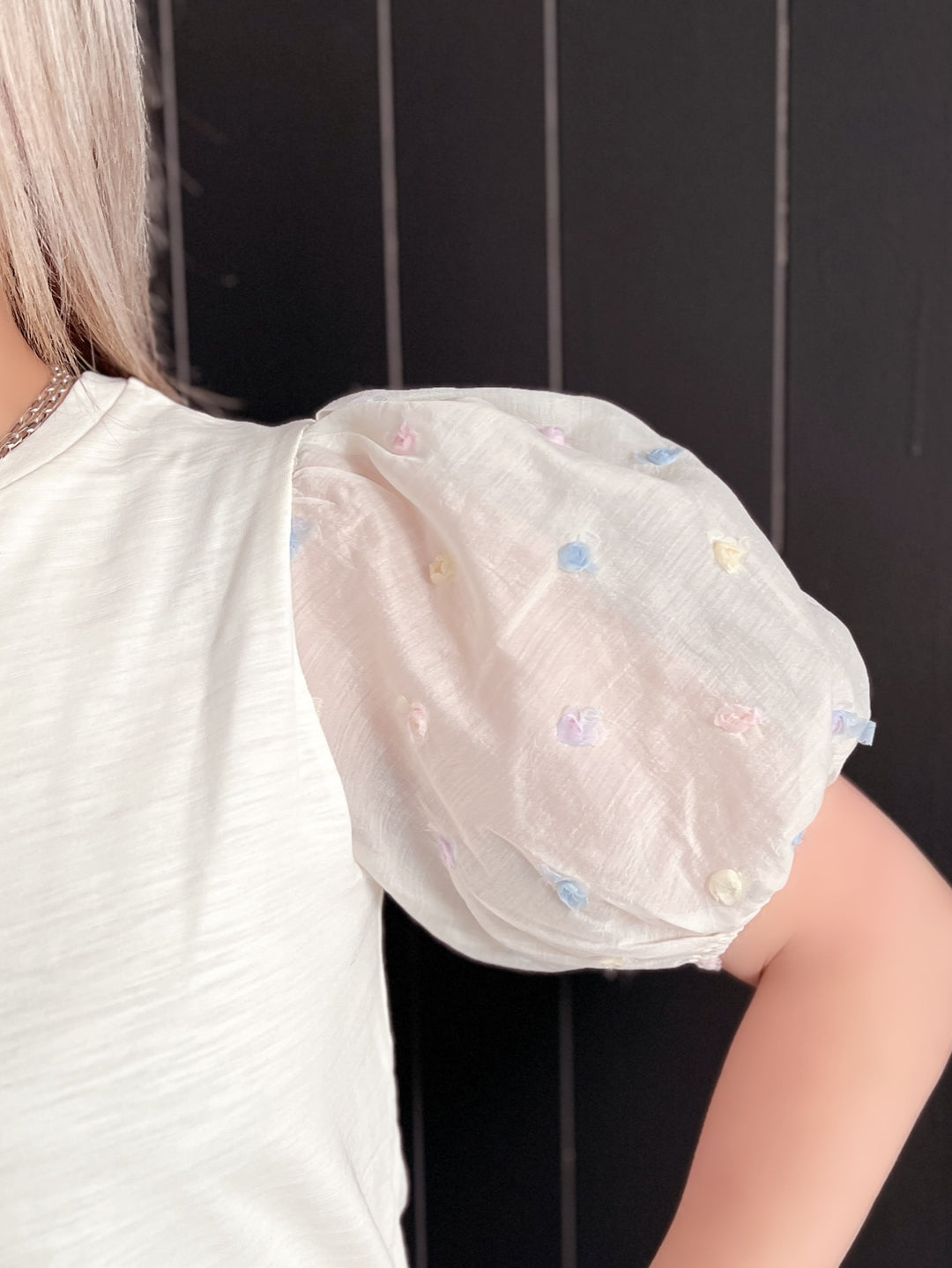 3D Flower Textured Sleeve Cream Top*