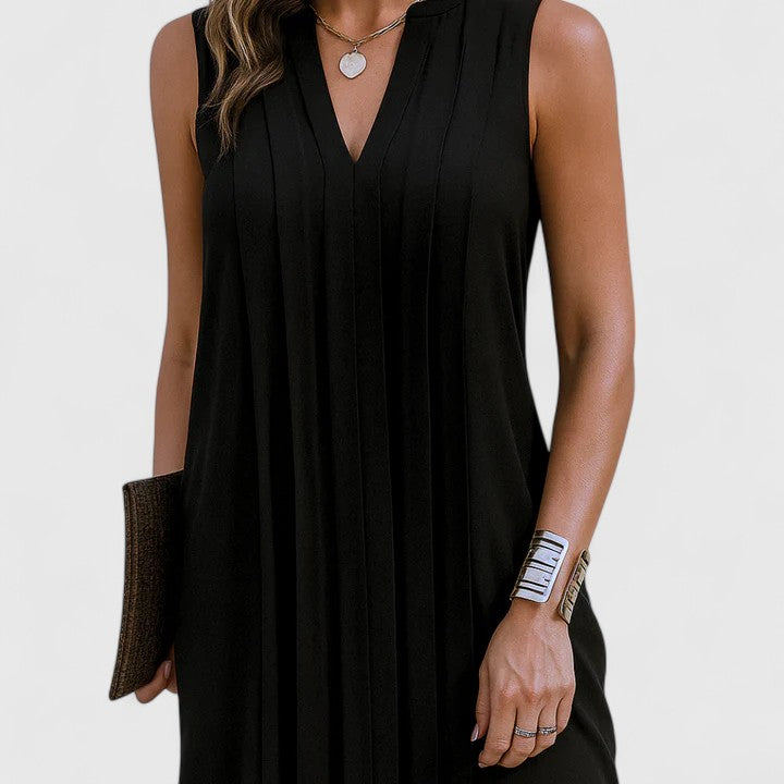 Clarhild | Elegant Flattering Dress With V-Neck