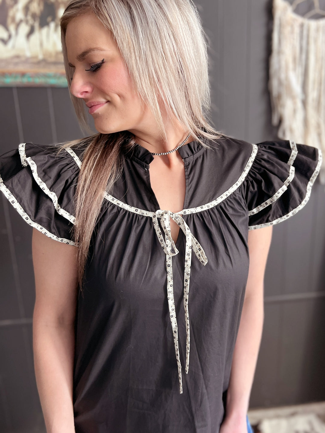 Black Ruffle Sleeve Floral Contrast Piping Top*