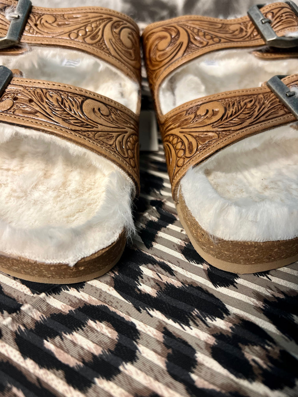 Myra Fuzzy Sandal | gussieduponline