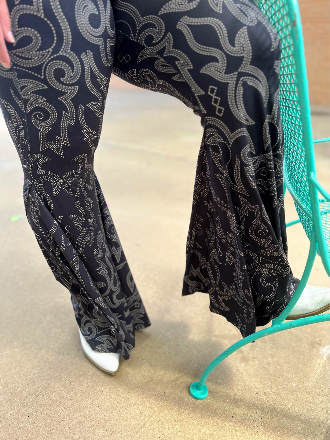 PLUS Sterling Kreek Boot Scootin' Bells | gussieduponline