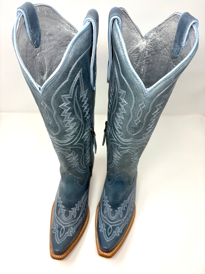 Women's Ariat Vintage Denim Casanova XToe Boots