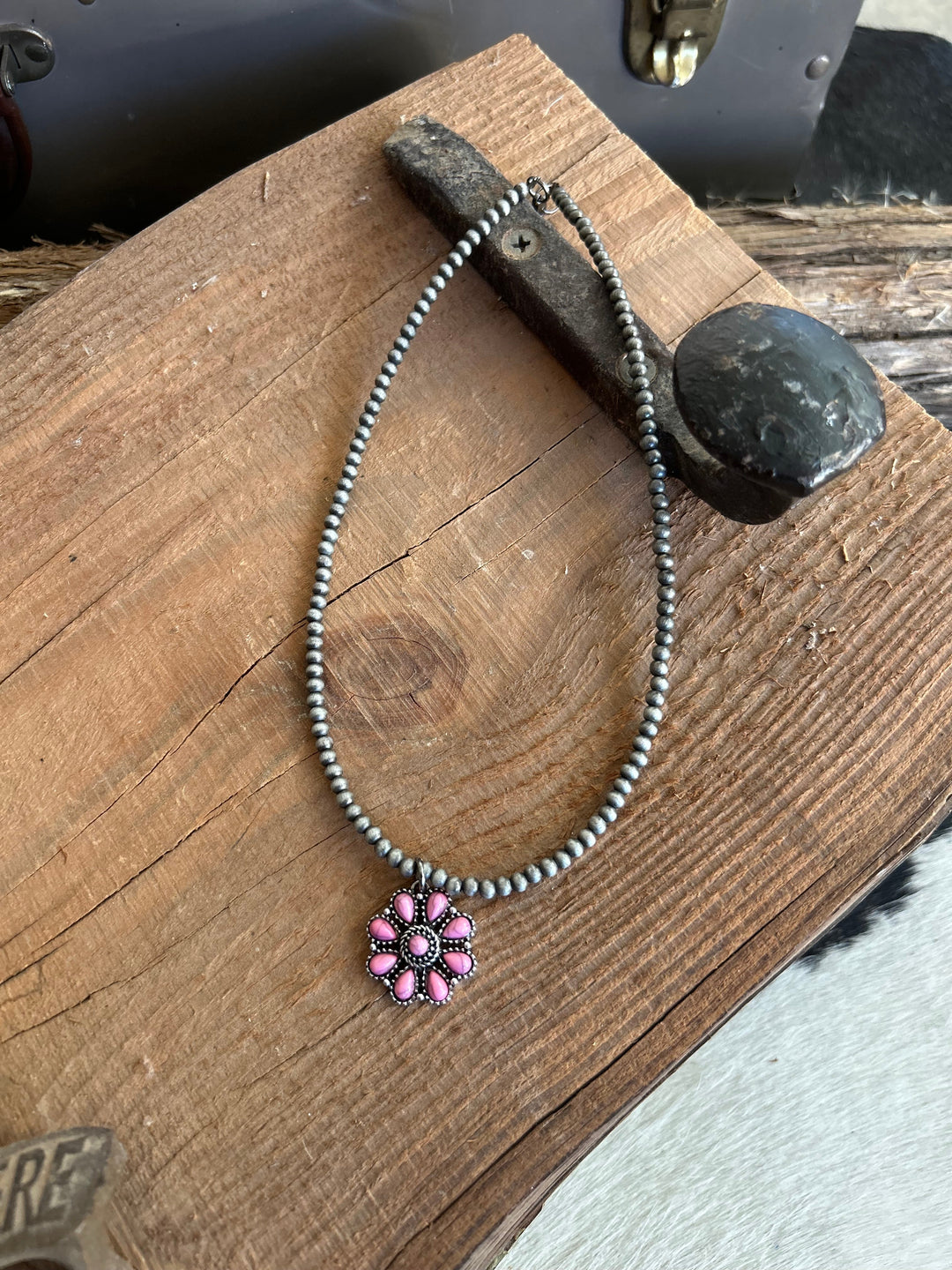 Pink Little Flower Navajo Beaded Necklace - 2 Colors | gussieduponline