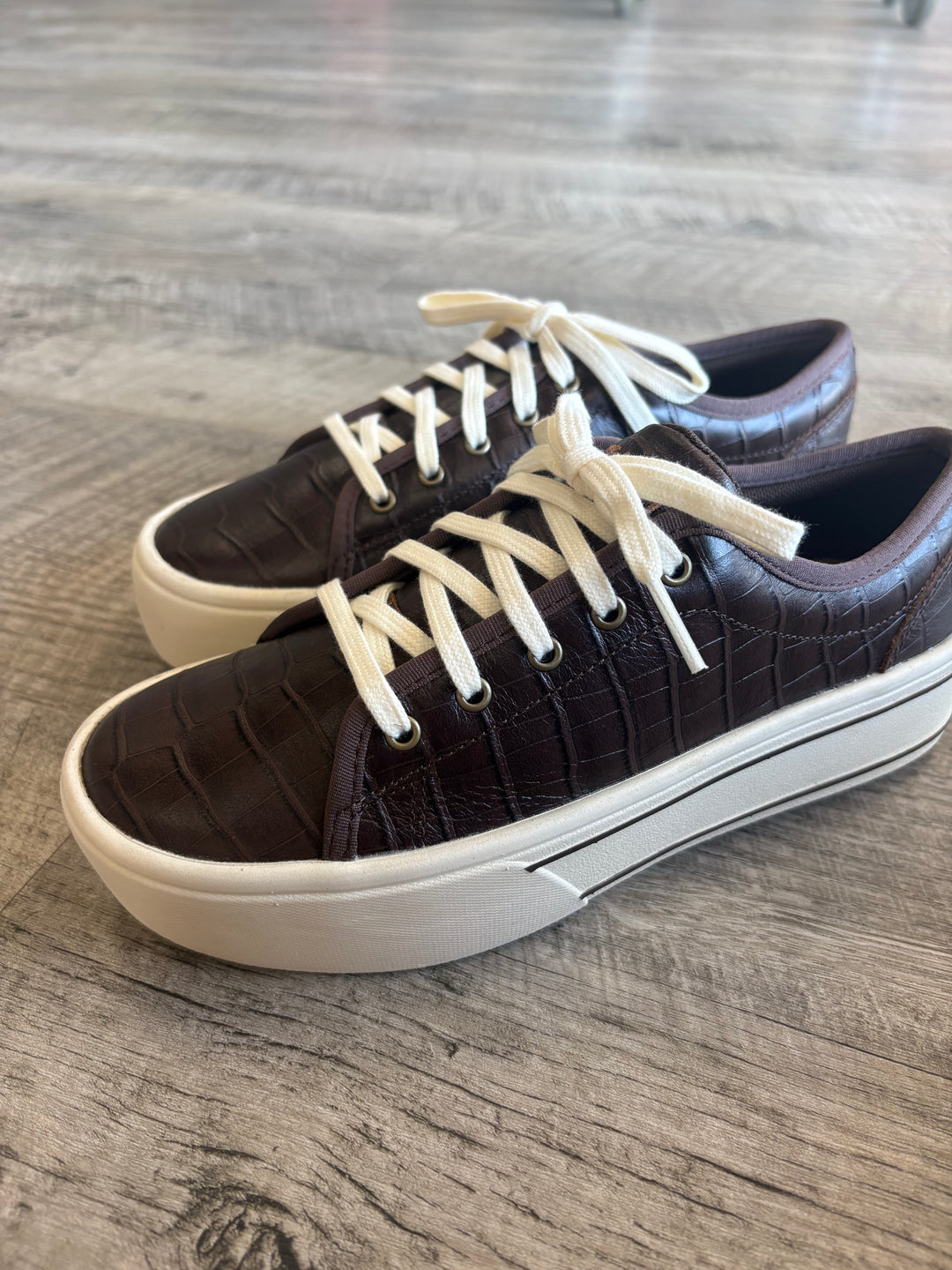 Women's Ariat Skylar Luxe Espresso Croc Print Shoes