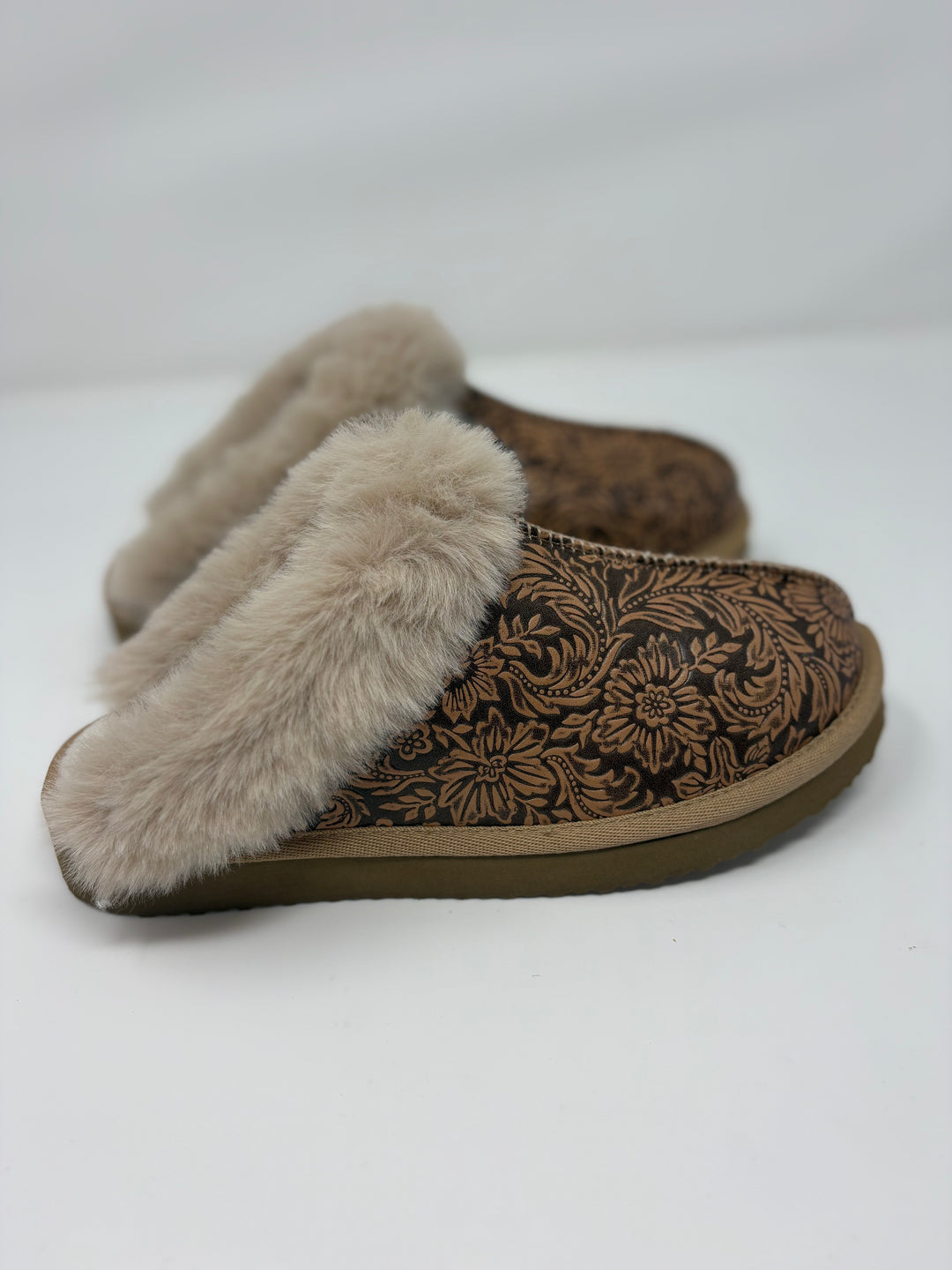 Very G Lolly Nude Tooled Slippers