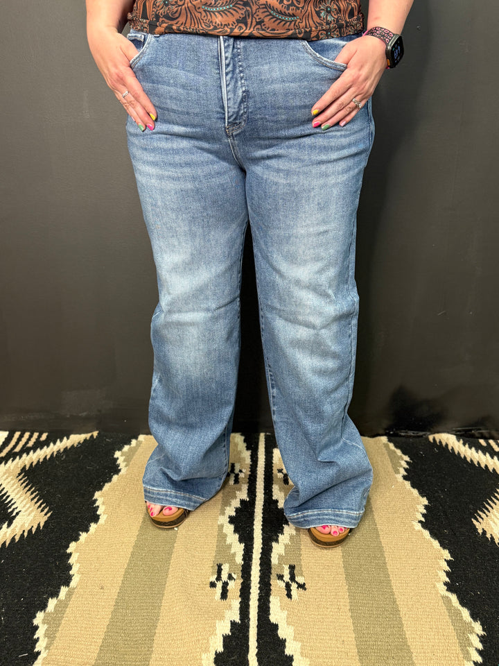 PLUS TC High Rise MW Wide Leg Jeans