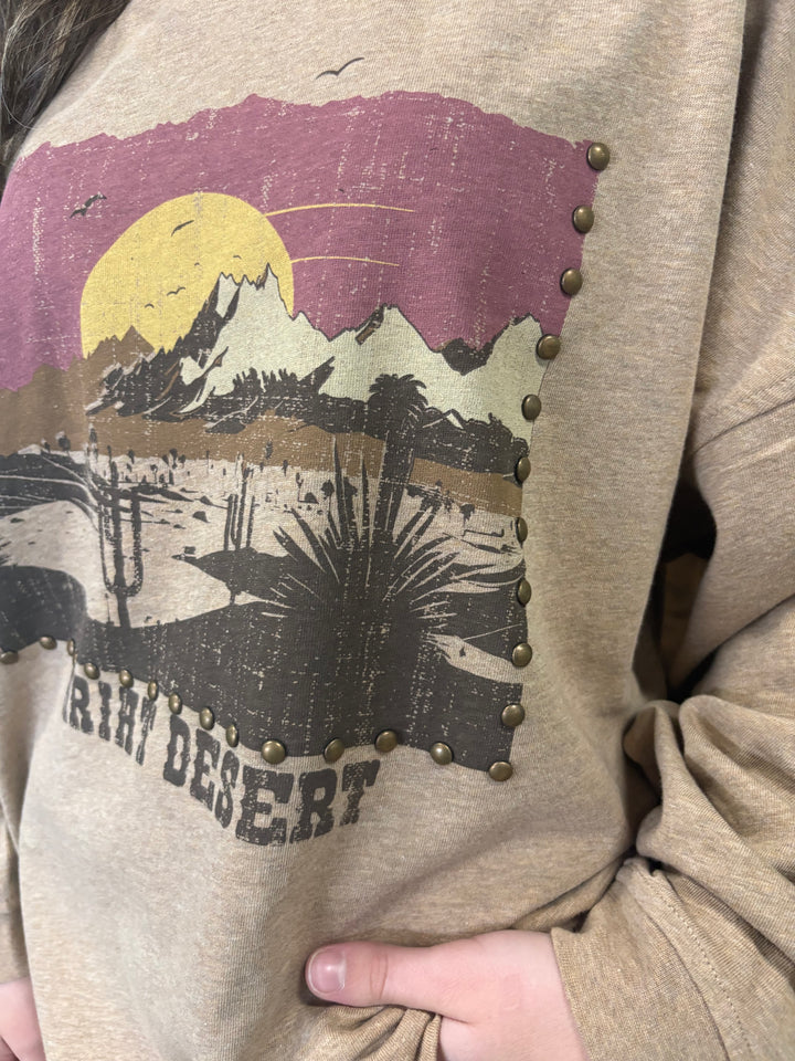 Ariat Women's Dark Heathered Oatmeal Oversized Graphic Top