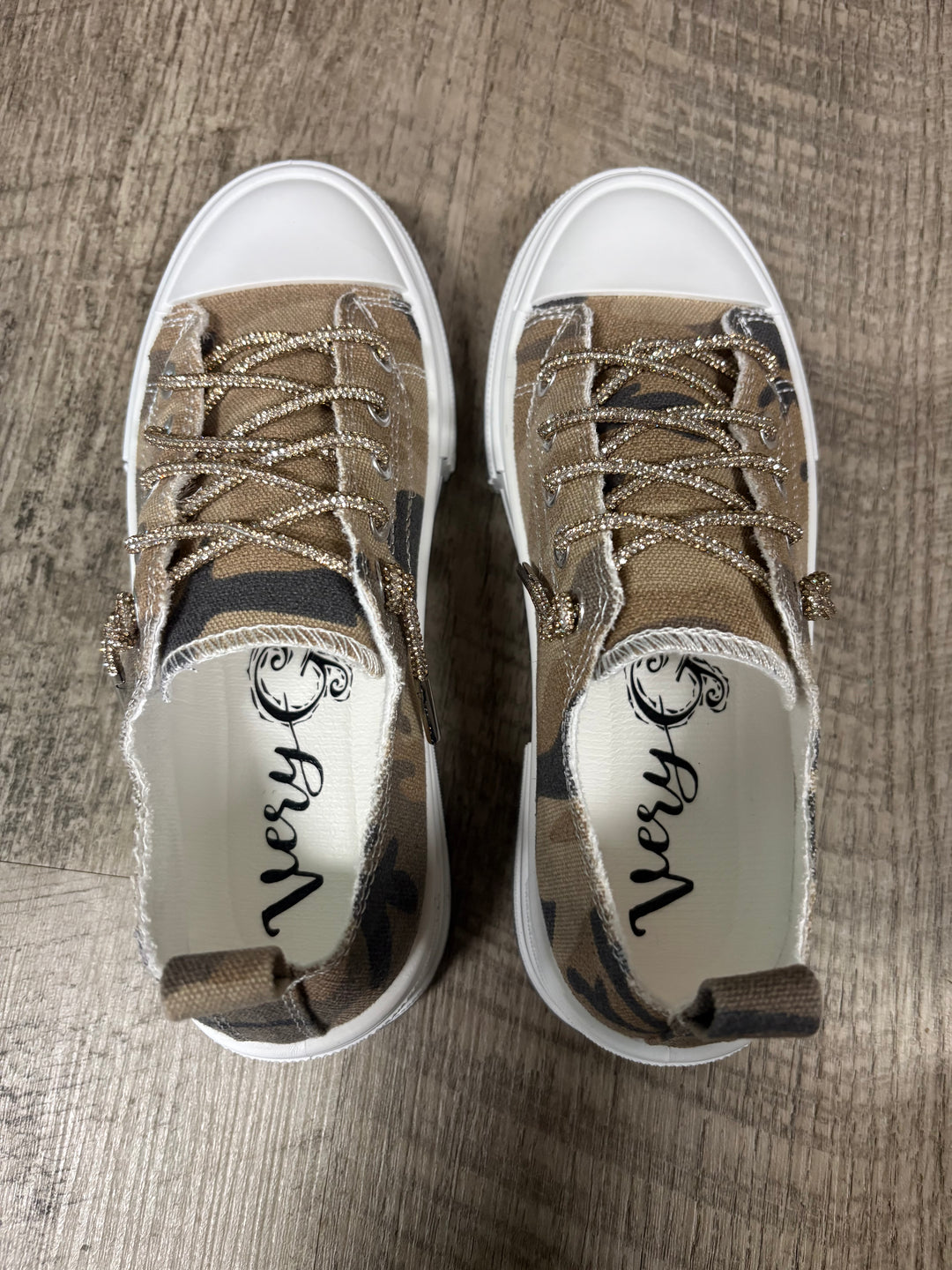 Aman Sand Camo Sneakers