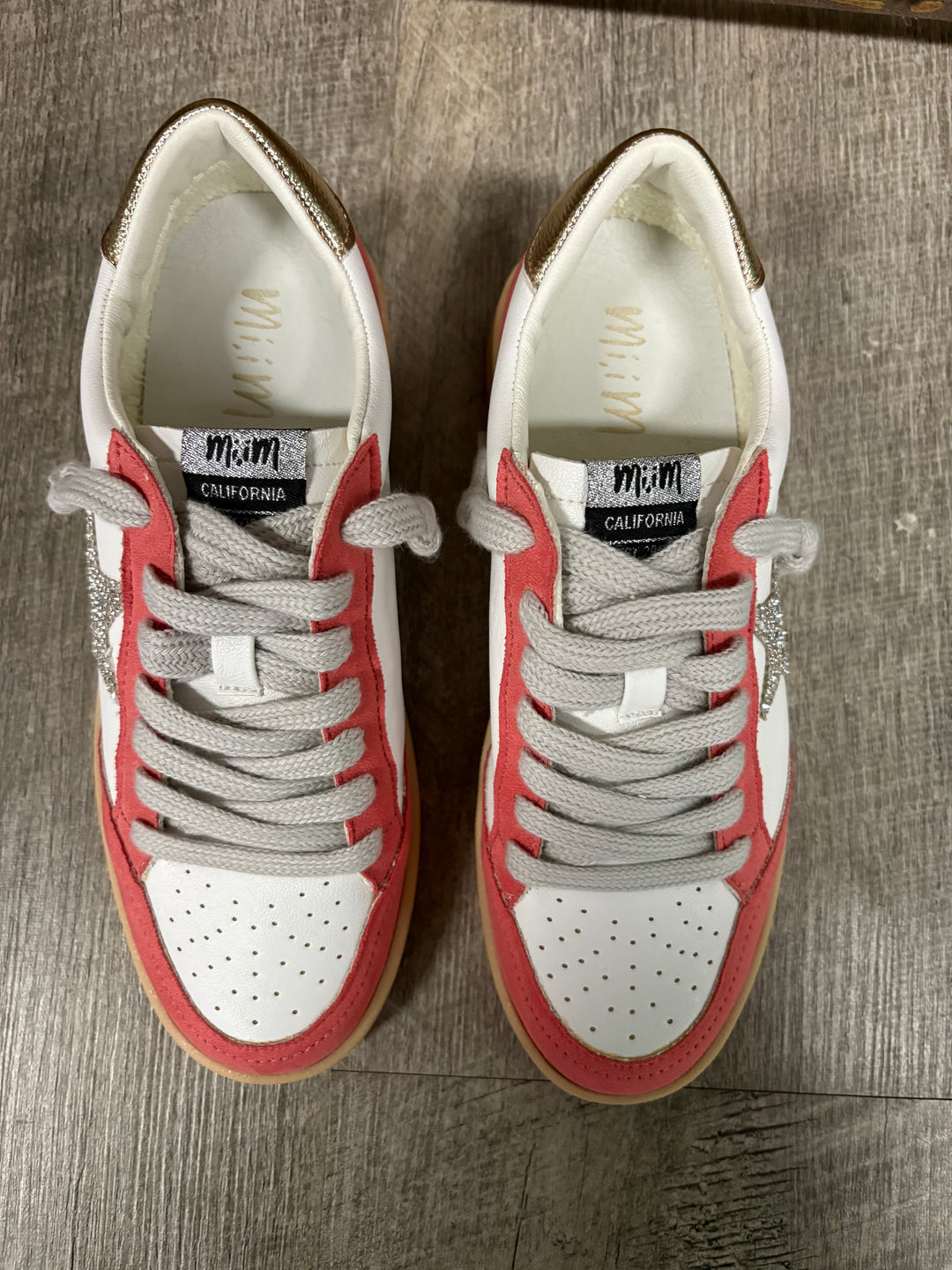 Avery Brick Red Star Sneakers