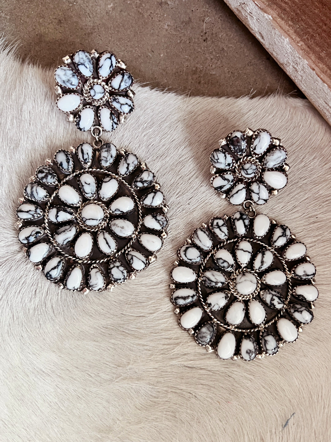 Bilaganna Navajo Sterling Silver Earrings | gussieduponline