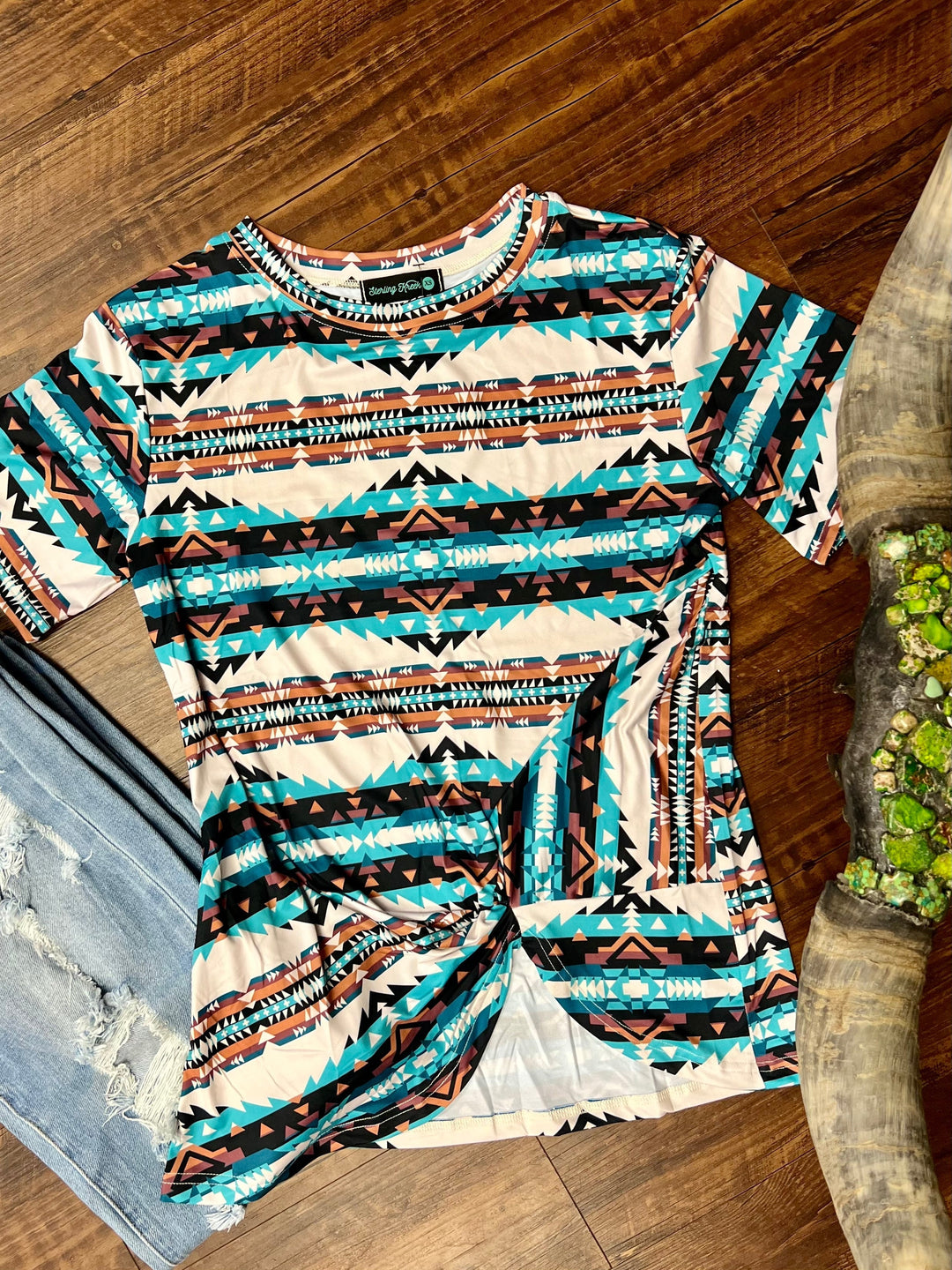 PLUS Eureka Springs Top | gussieduponline