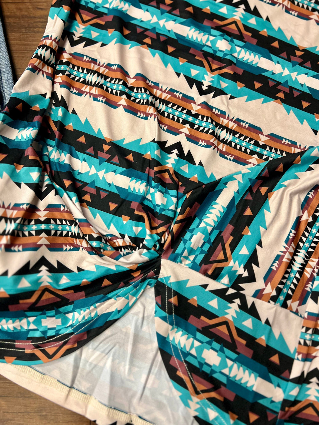 PLUS Eureka Springs Top | gussieduponline