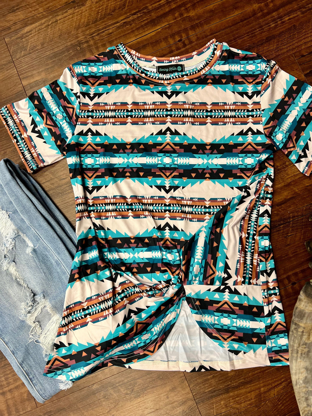PLUS Eureka Springs Top | gussieduponline