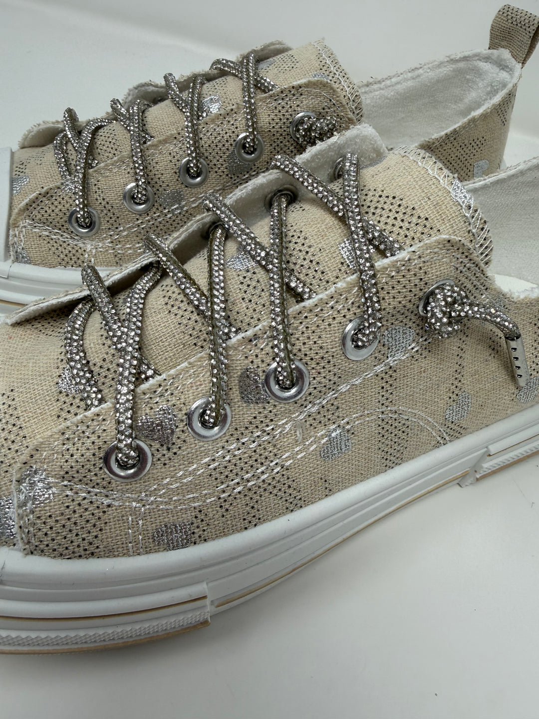 Aman Natural & Silver Heart Sneakers*