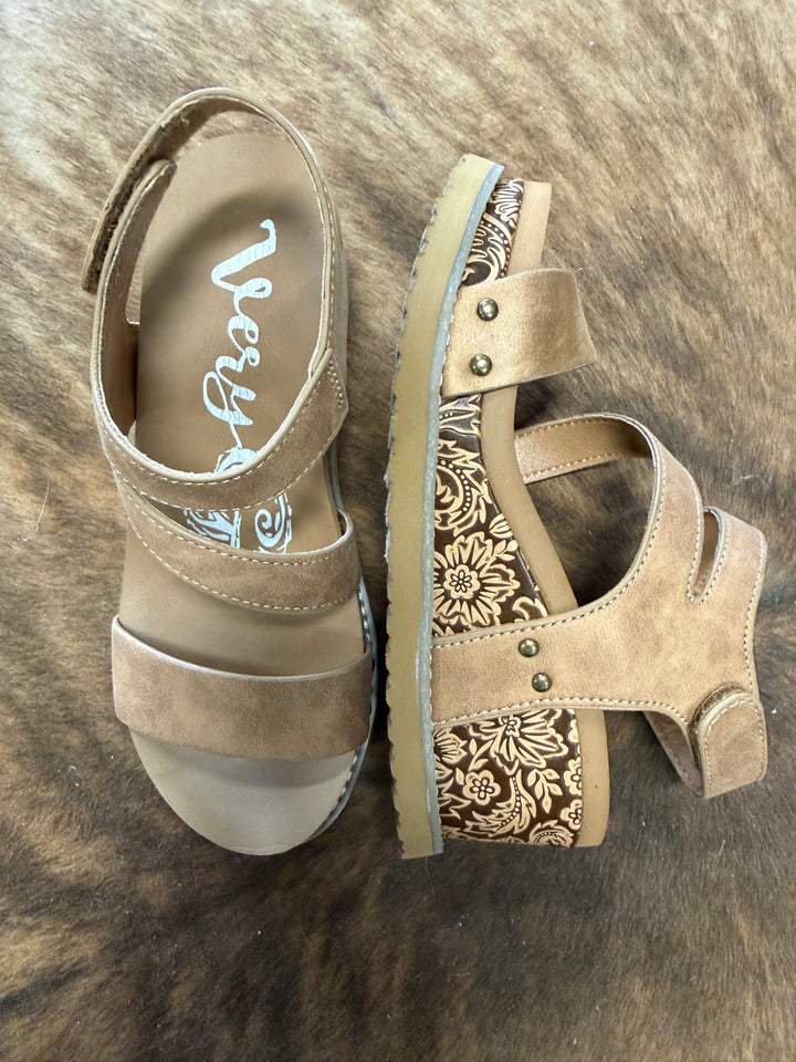 Very G Nude Verde Trail Wedges