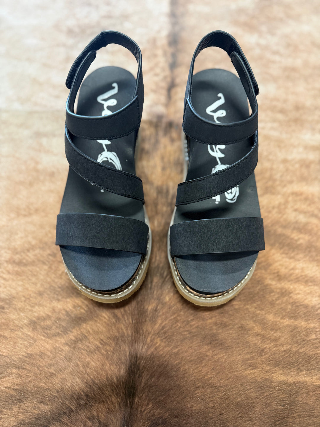 Very G Black Verde Trail Leopard Wedges