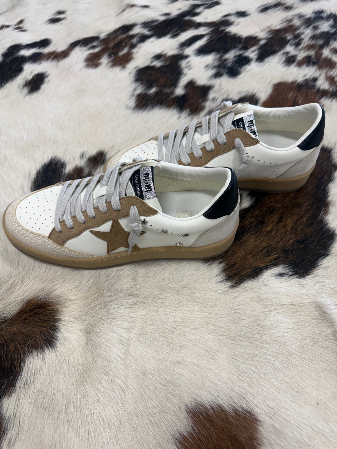 Avery White & Khaki Star Sneakers