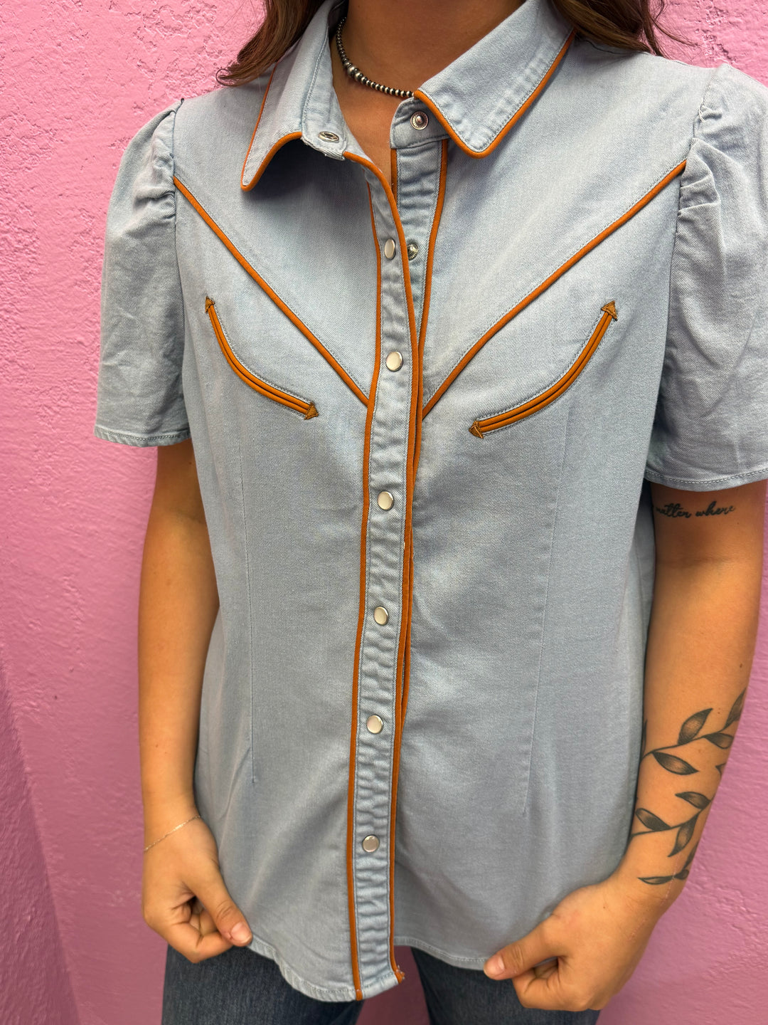 L&B Light Wash Camel Contrast Pearl Snap Puff Sleeve Top