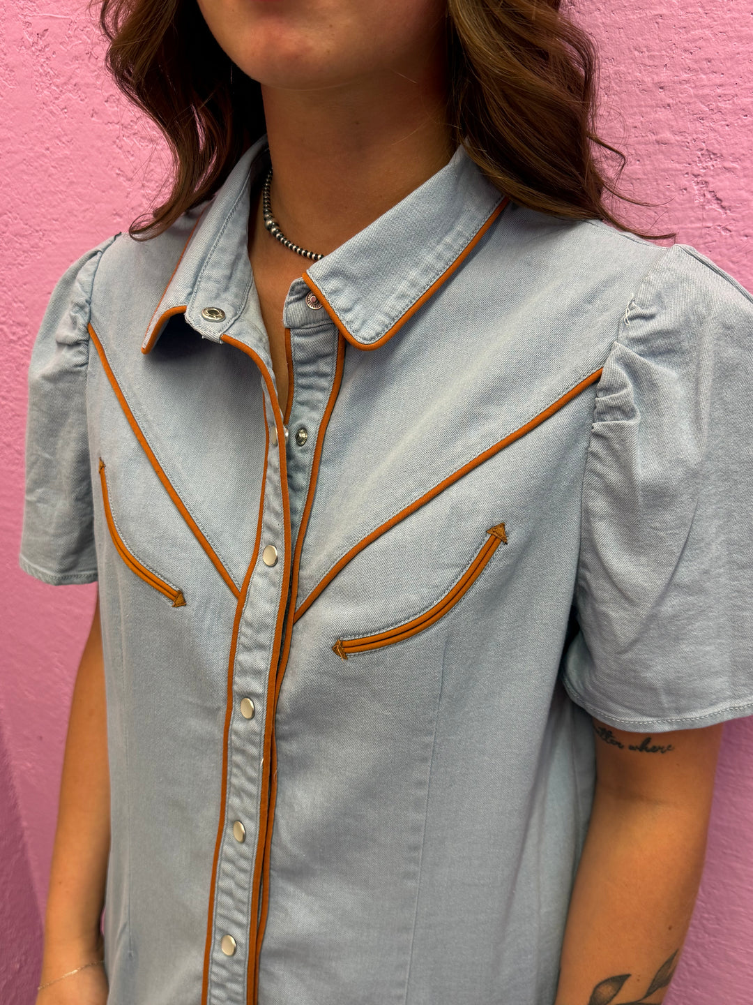 L&B Light Wash Camel Contrast Pearl Snap Puff Sleeve Top