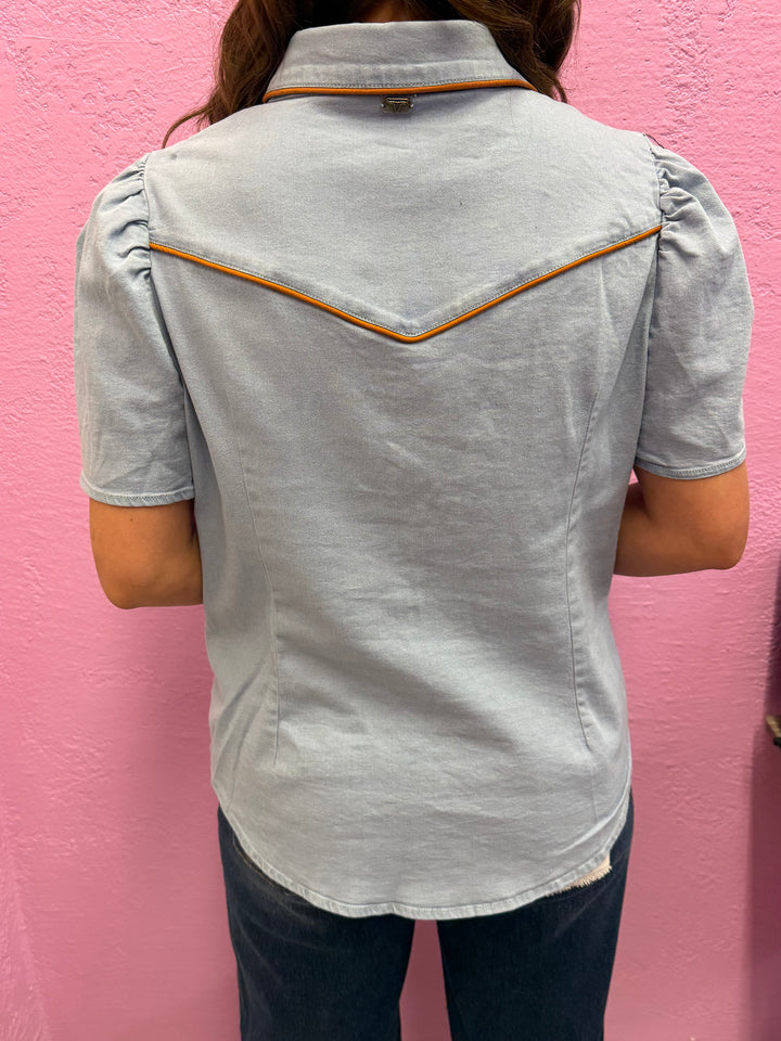 L&B Light Wash Camel Contrast Pearl Snap Puff Sleeve Top