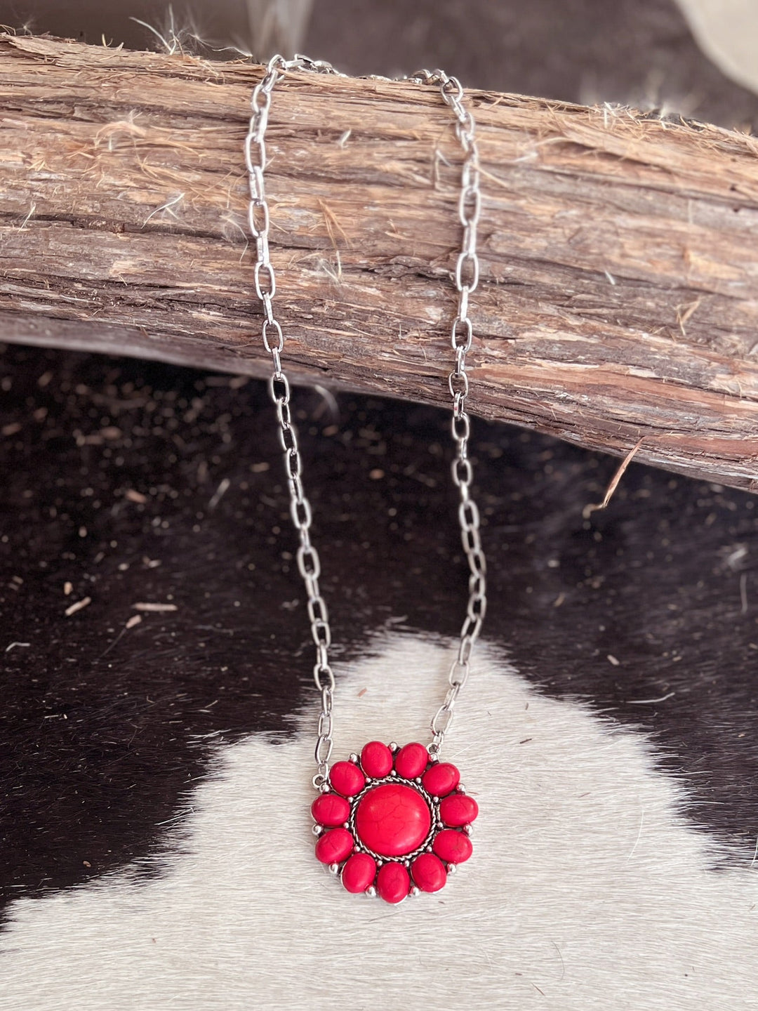 Red Flower Concho Stone and Chain Necklace | gussieduponline