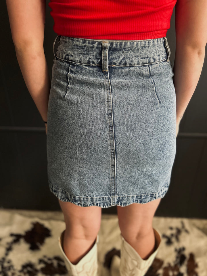 Scallop Buttoned Front Denim Skirt*