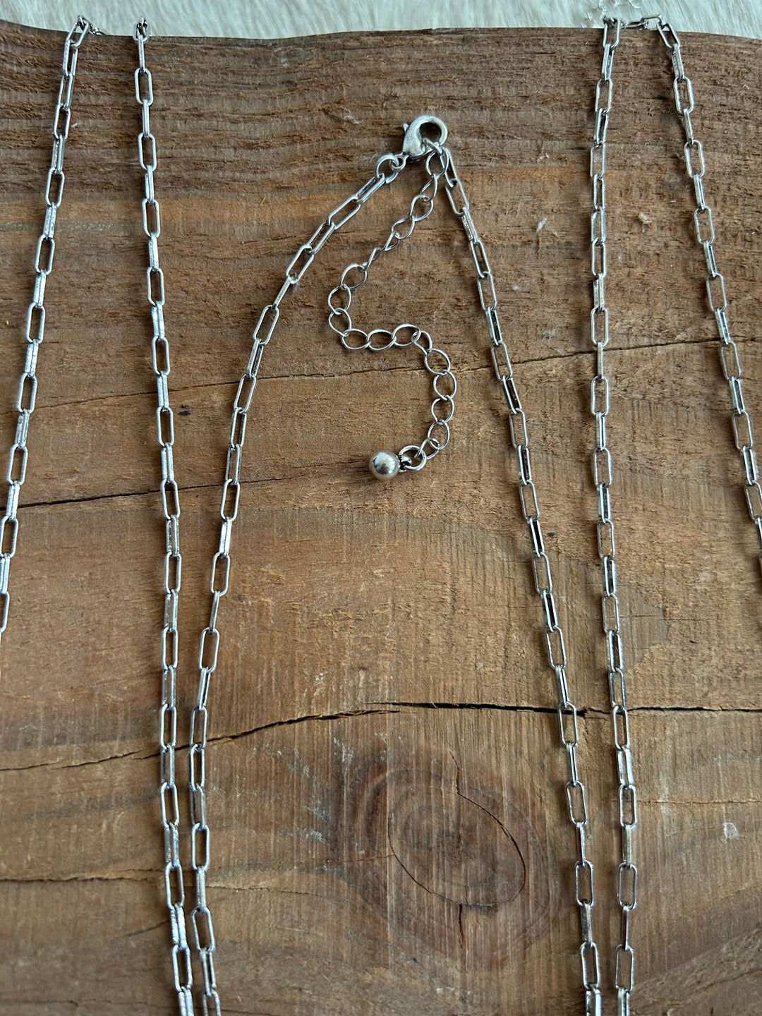 Shimmer Checked Bar Necklace