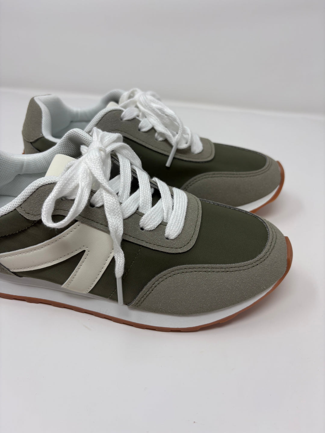 Very G Joel Olive Sneakers