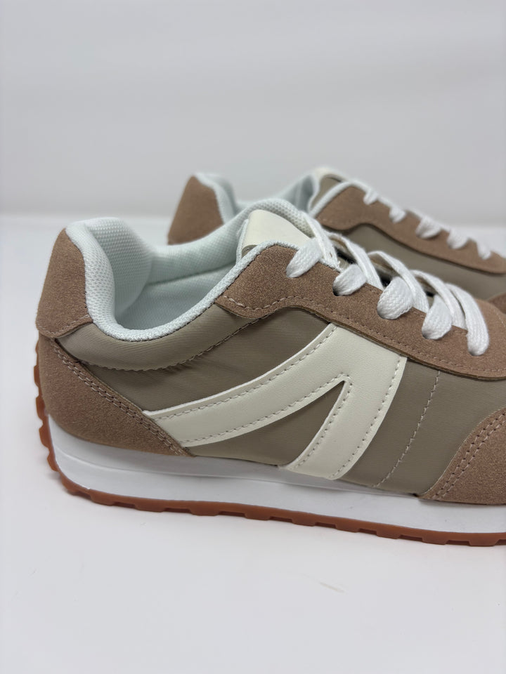 Very G Joel Taupe Sneakers