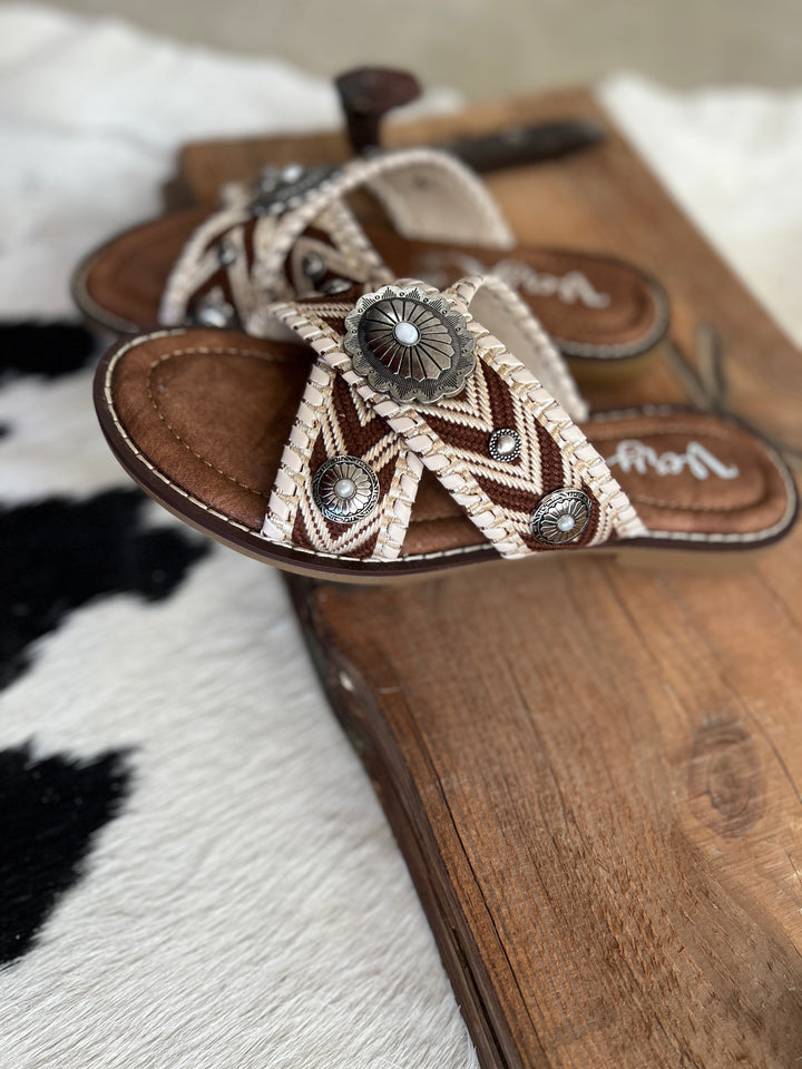 Very G Jungle Cream Sandals*