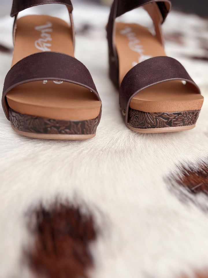 Very G Rich Chocolate Flower Wedge