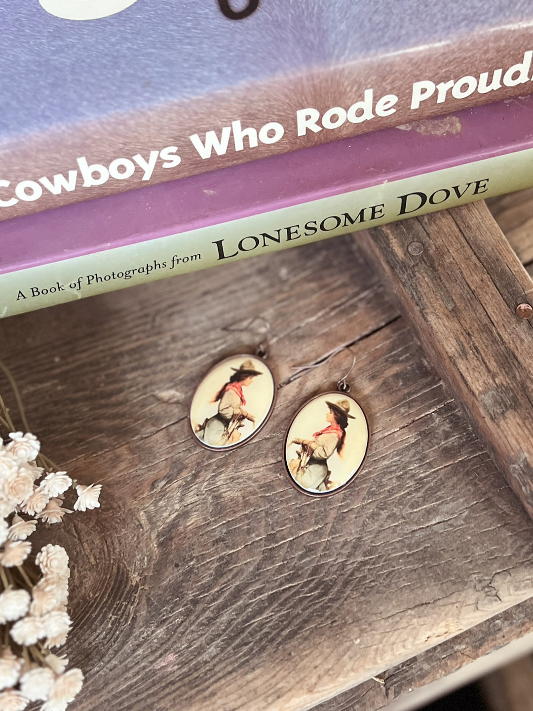 Vintage Inspired Frontier Women Dangle Earrings