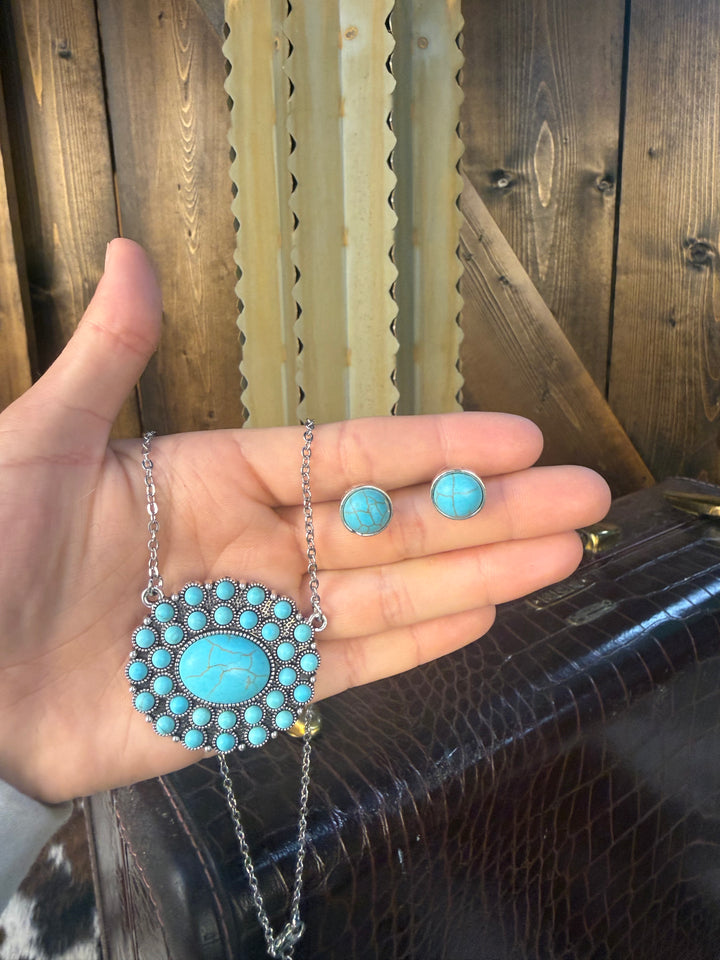 Western Concho Flower Gem Necklace Set