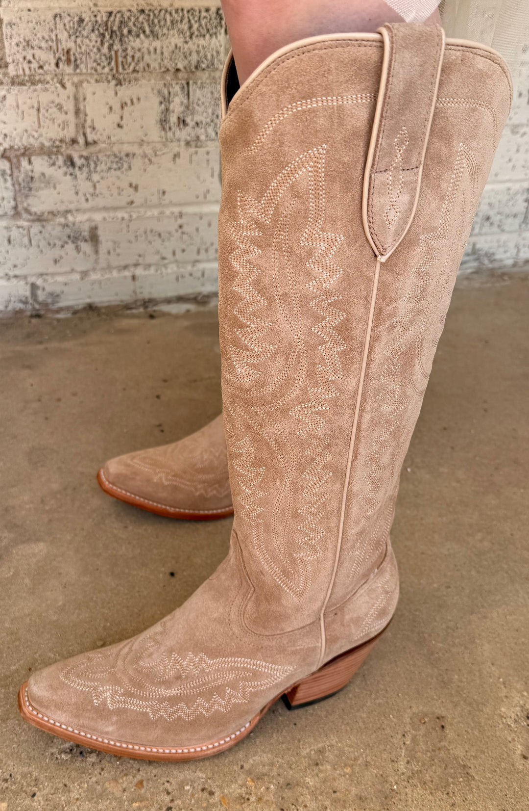 Women's Ariat Taupe Casanova XToe Boots